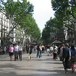 Plaza Universitat ברצלונה
