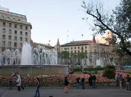 Апартаменты Plaza Universitat *